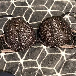 Victoria’s Secret very sexy push-up bra